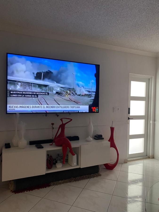 Apartmán Beautiful House 7 Min From Miami Airport W Free Parking Exteriér fotografie